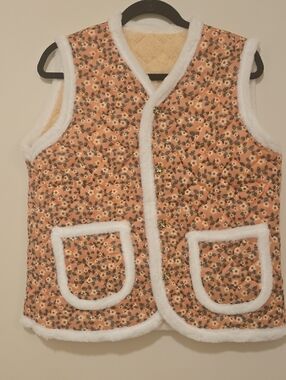 Korean Kimjang Floral Quilted Vest with Fuzzy Trim - Pink Sz L